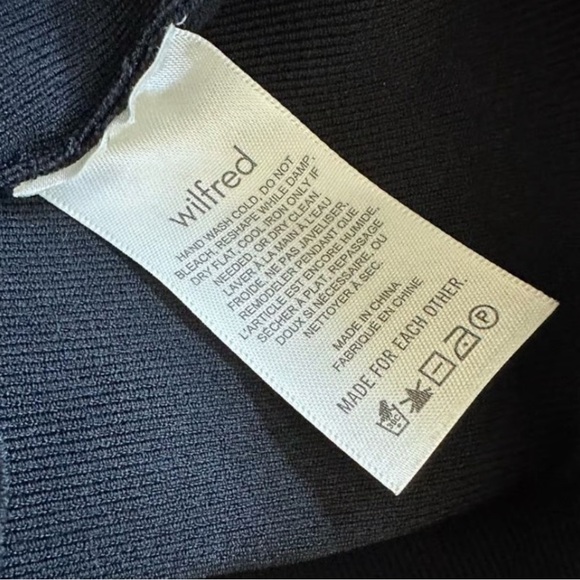 Aritzia Stanza Puff Sleeve - Picture 4 of 6